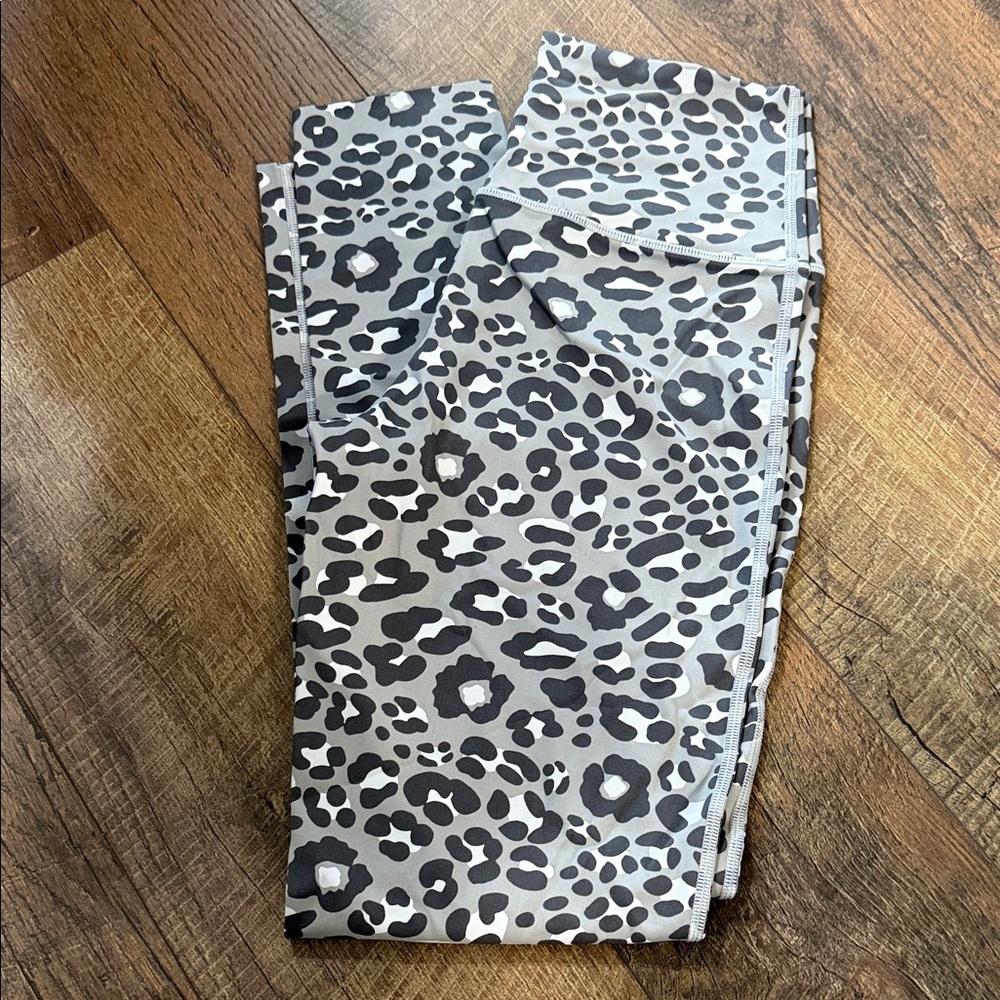 Aerie Gray and Black Leopard Print Leggings